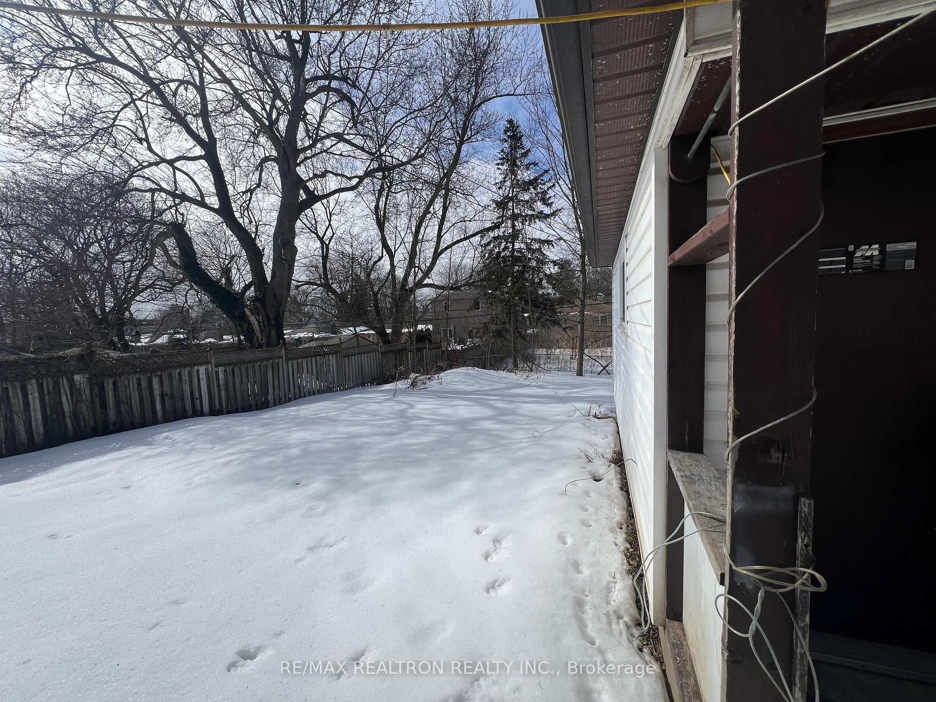 100 Eastville Avenue photo 26