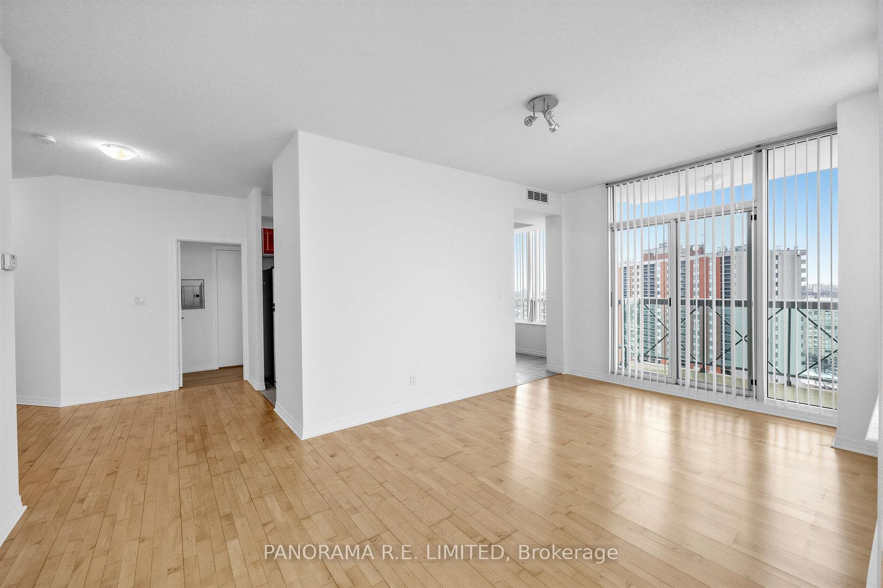 1359 Rathburn Road Unit 1705 photo 3