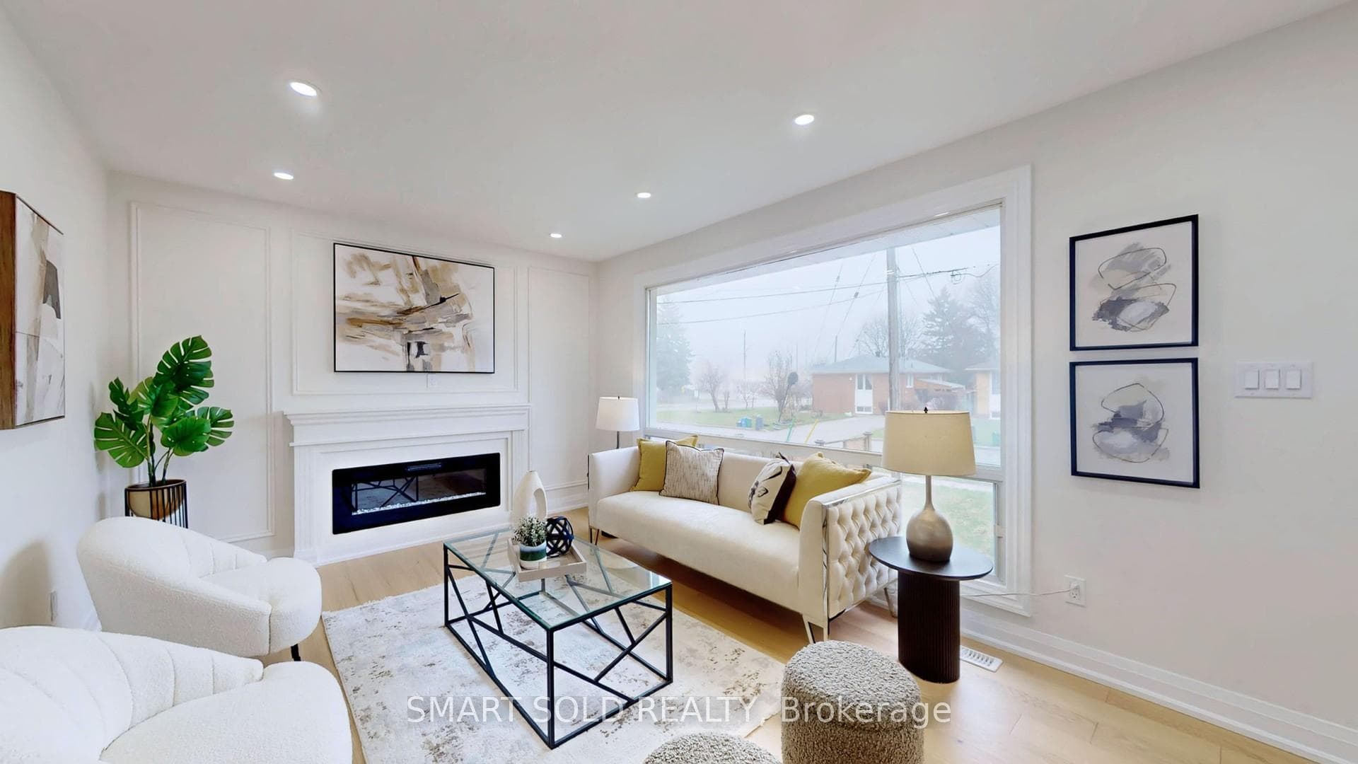 439 Fernleigh Circle photo 3