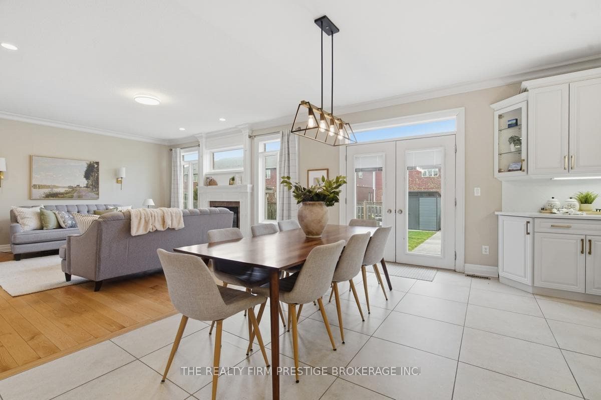 2051 Westpoint Heights photo 14