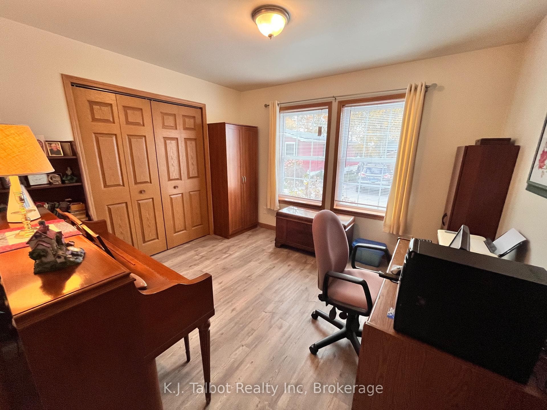 16 CHEROKEE Lane photo 9