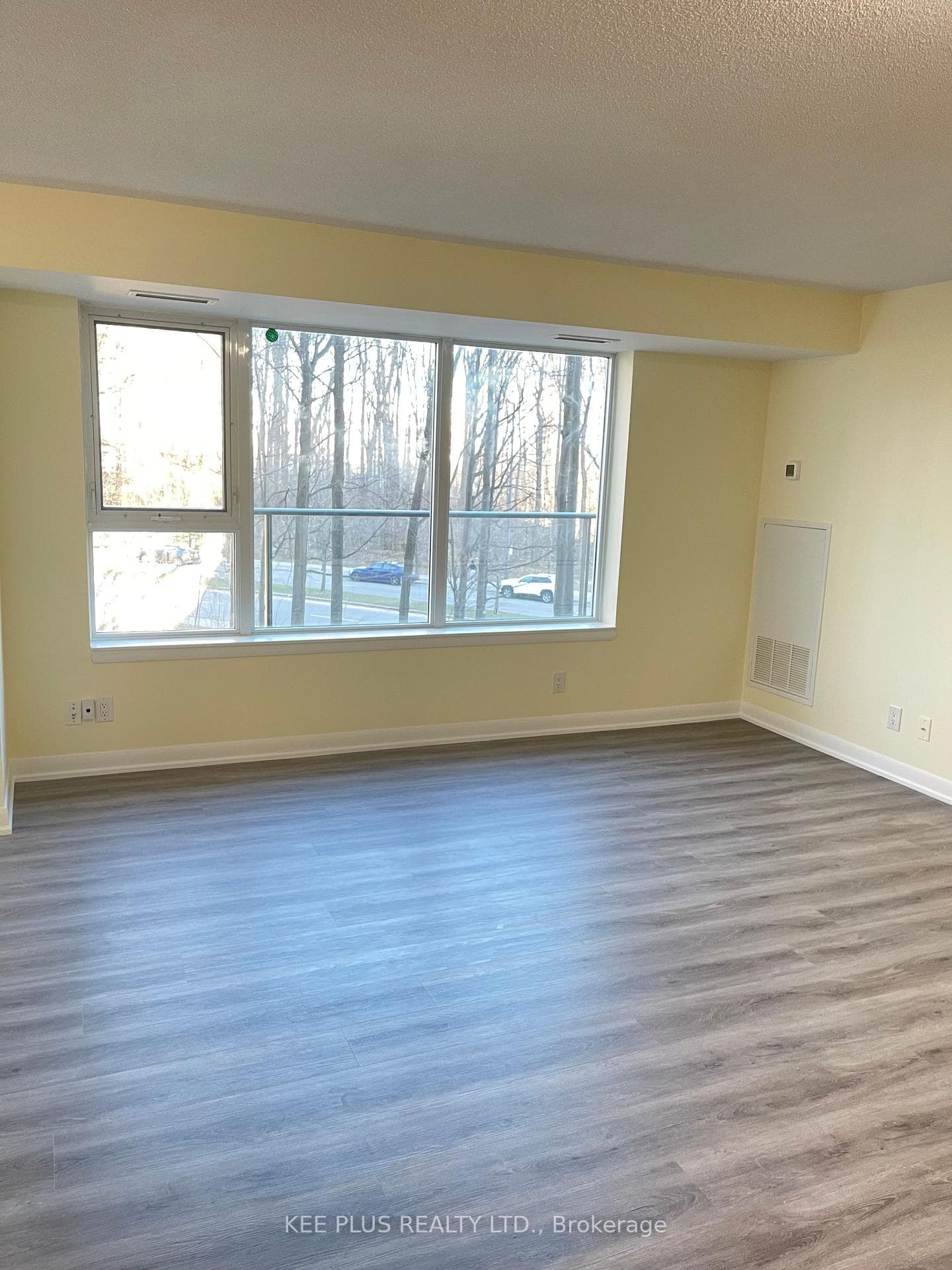 190 Borough Drive Unit 302 photo 12