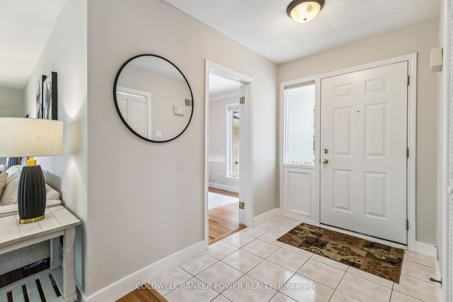 1514 Stoneybrook Crescent photo 9