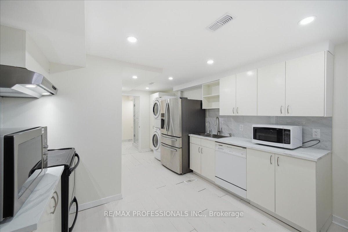9611 Keele Street Unit C photo 8