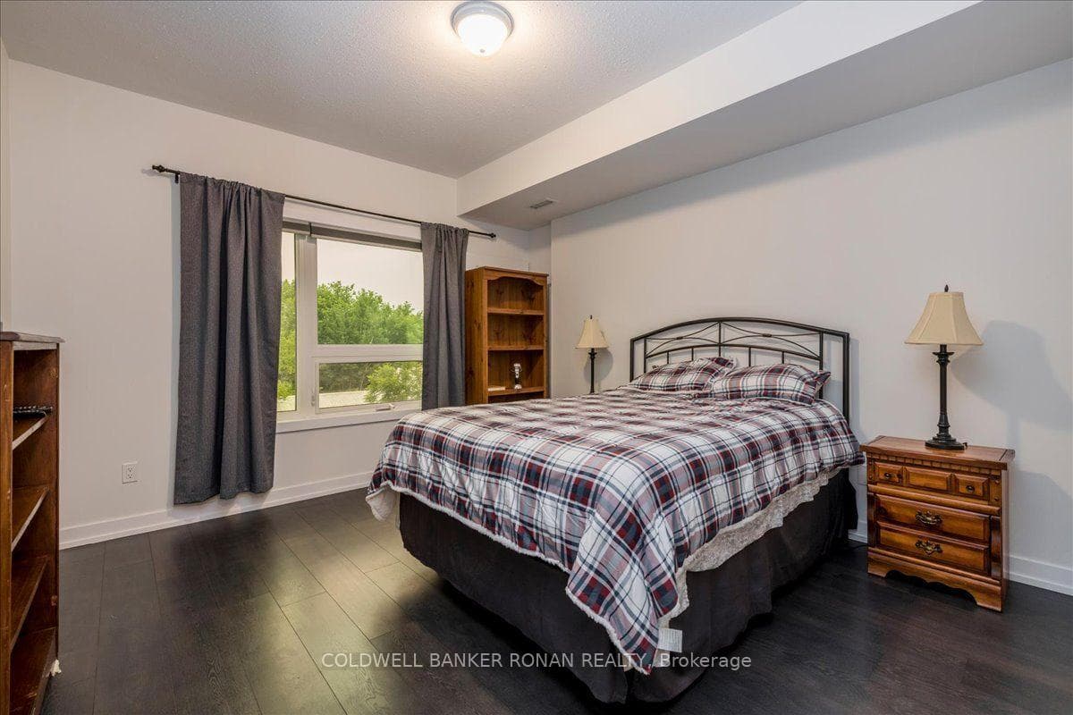 69 Boyne Street Unit 310 photo 18