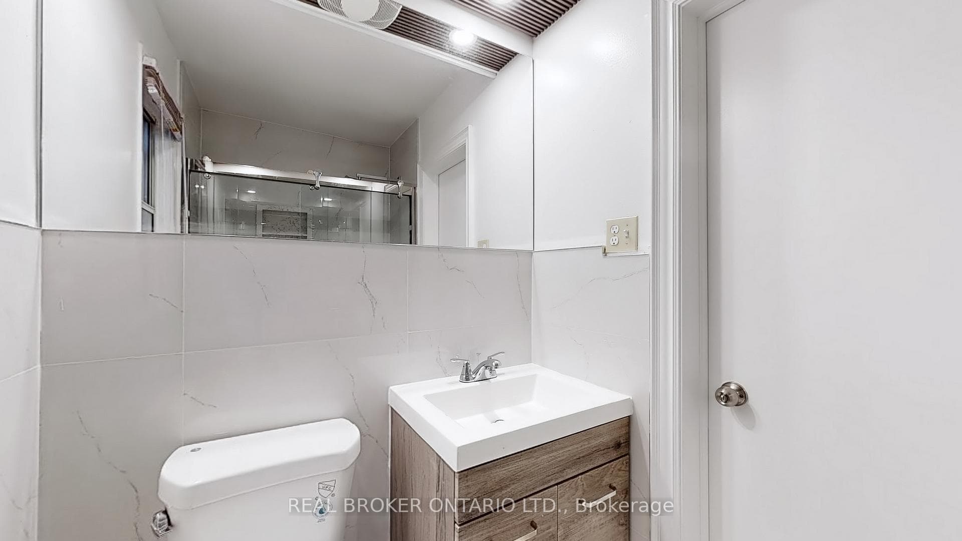 451 Donlands Avenue Unit Main photo 15