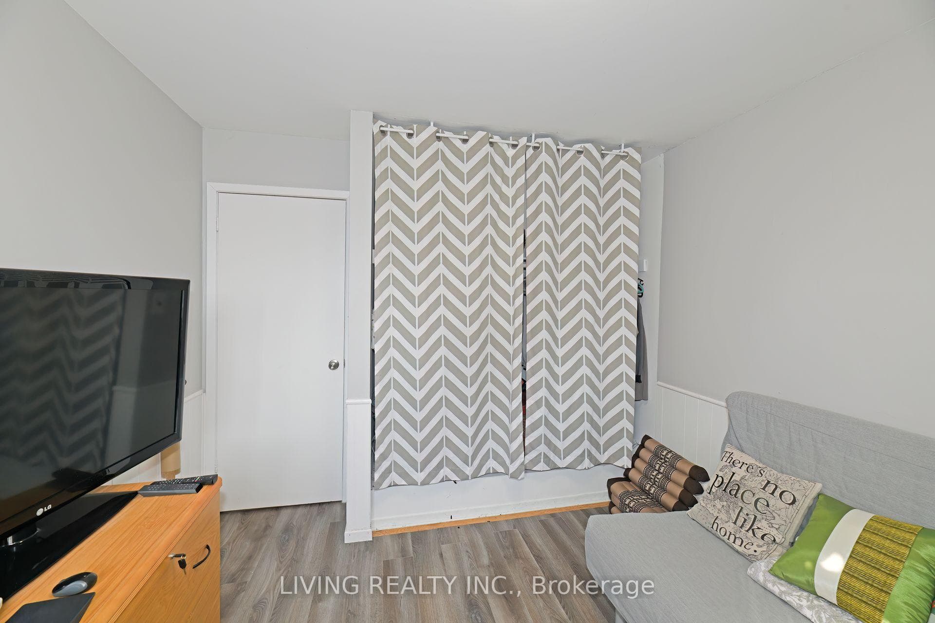 74 Deacon Lane photo 29