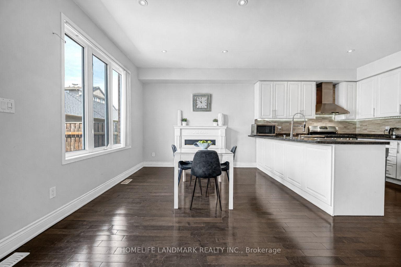 293 Murray Ross Parkway photo 9