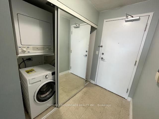 38 Lee Centre Drive Unit 3212 photo 7