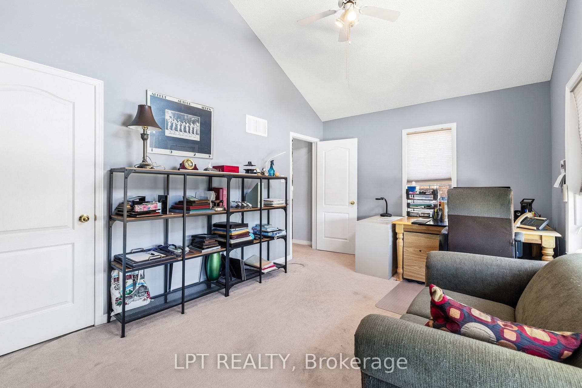 8 Burnaby Drive photo 32