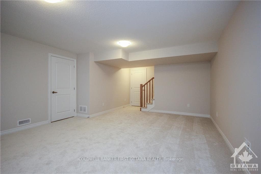 72 FOCALITY Crescent photo 28