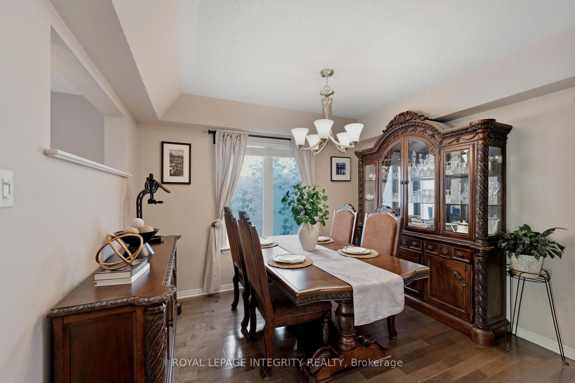 355 Celtic Ridge Crescent photo 10