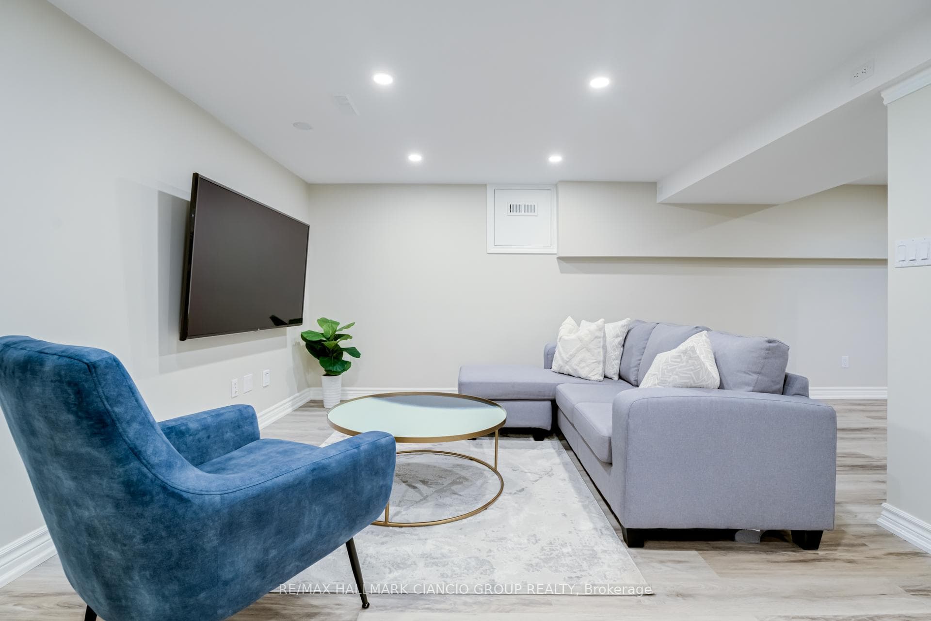 16 Henry Corson Place photo 29