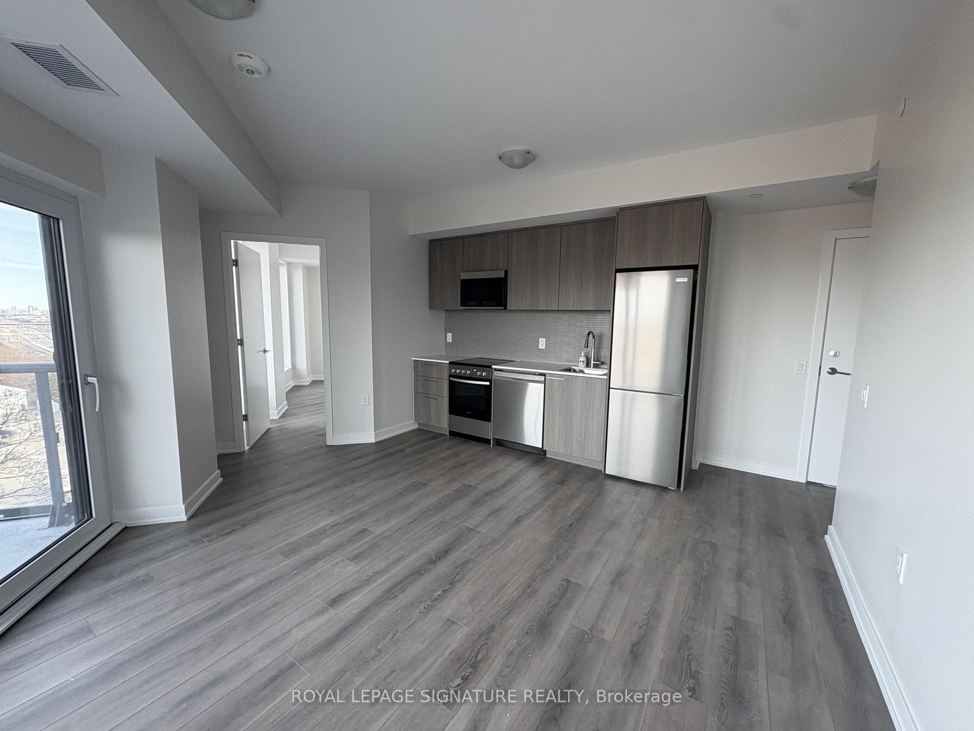 7439 Kingston Road Unit 703 photo 5