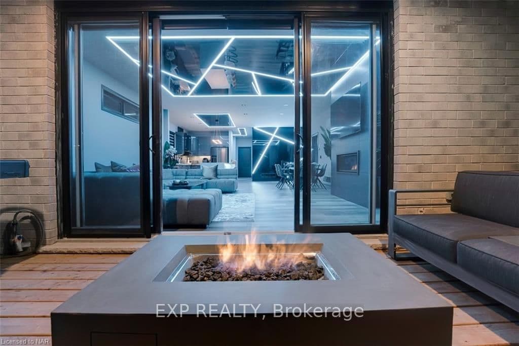 300 RICHMOND Street Unit 17 photo 49