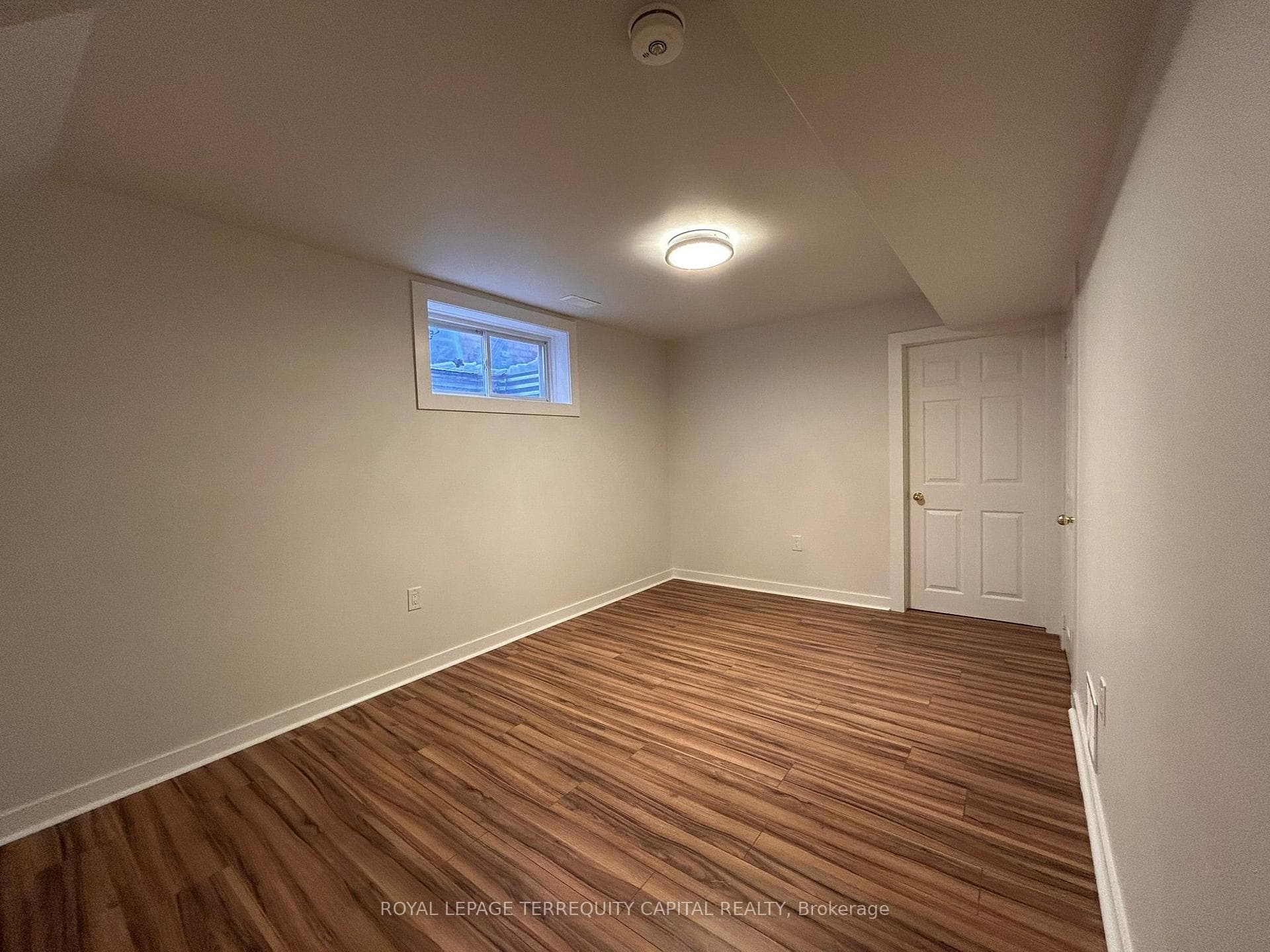 16 Lucas Avenue Unit Lower photo 11