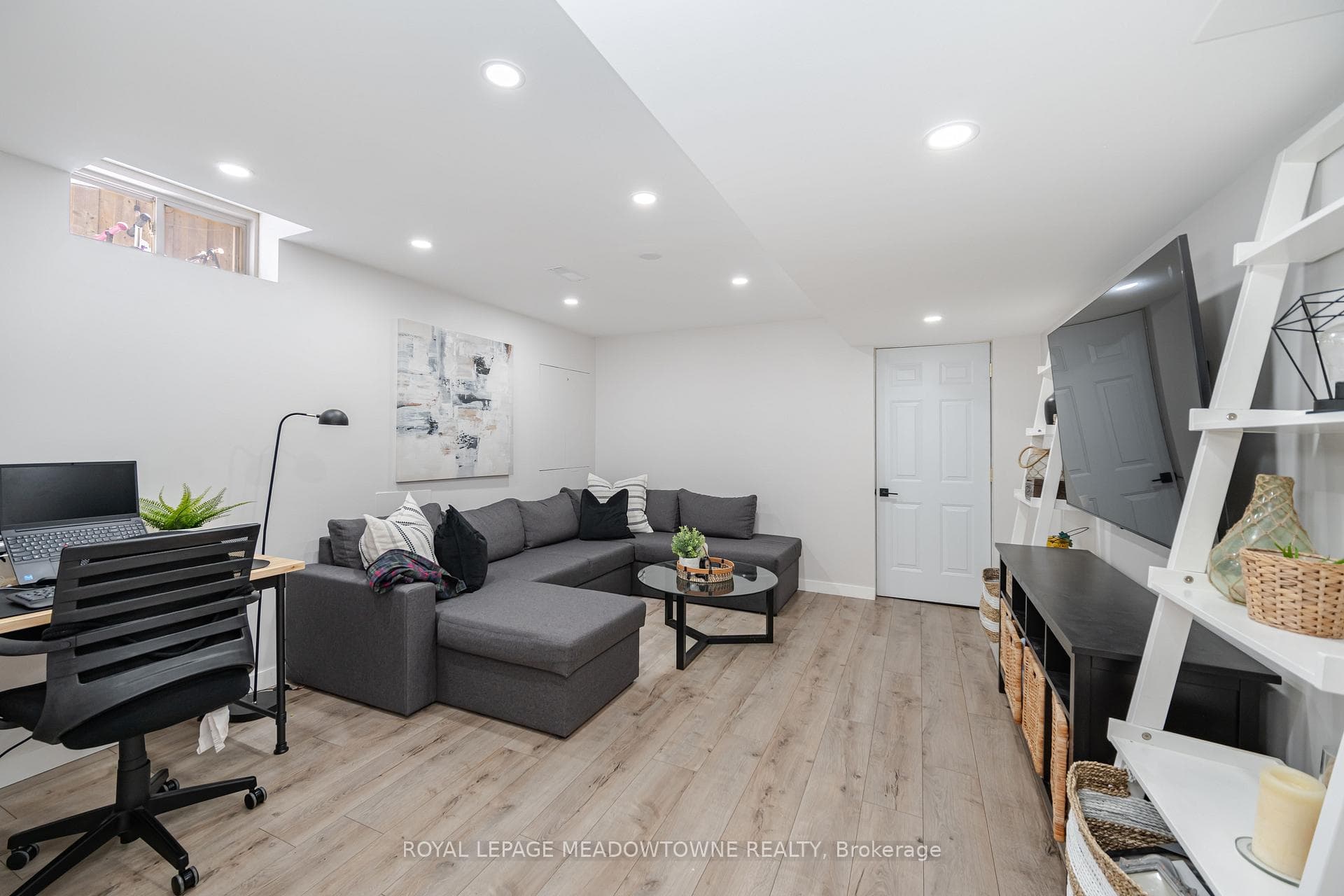 121 Lavery Heights