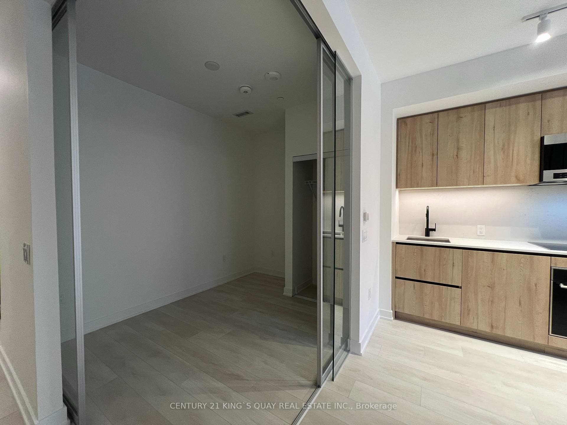 119 Broadway Avenue photo 9