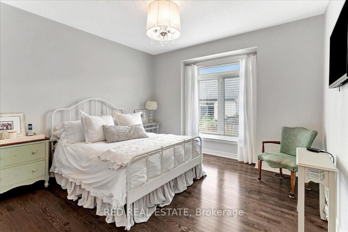 35 Canterbury Circle photo 20