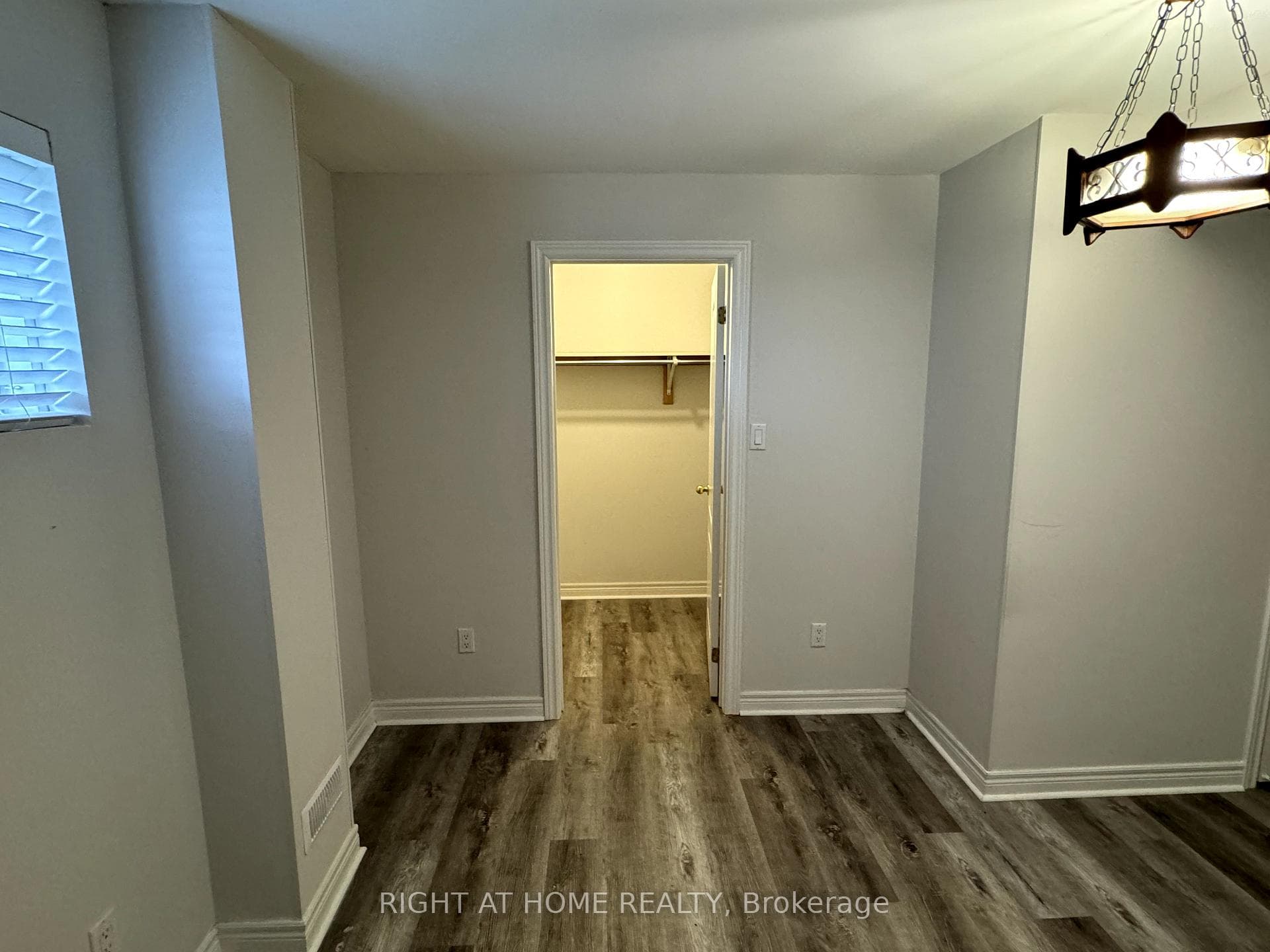 738 Stonehaven Avenue Unit Bsmt photo 9