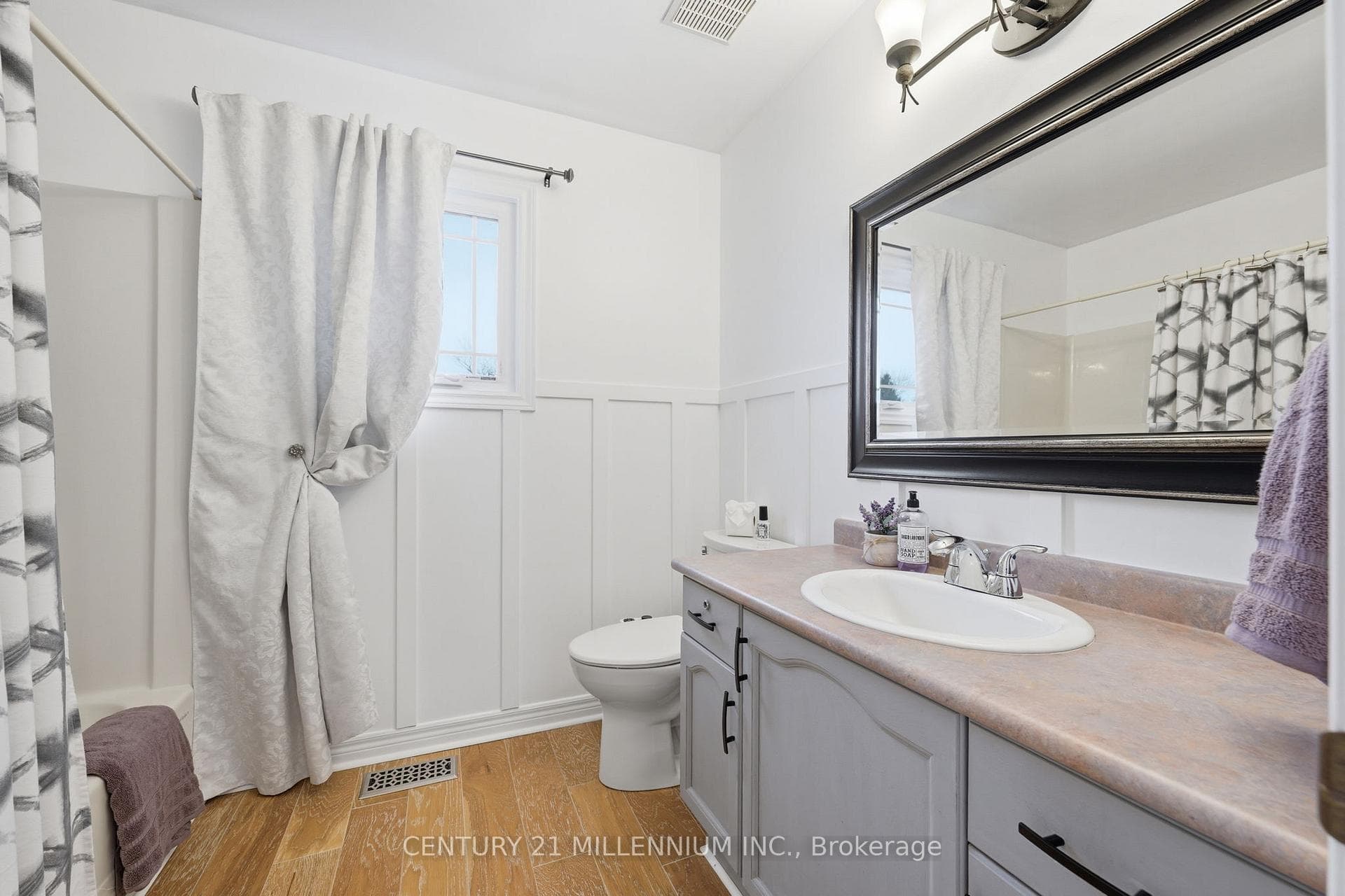 44 St John Street photo 16