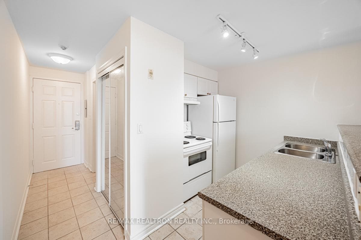 1401 Dupont Street Unit 227 photo 6