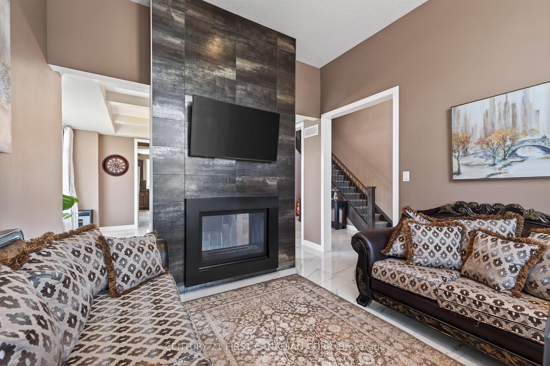 703 Zaifman Circle photo 8