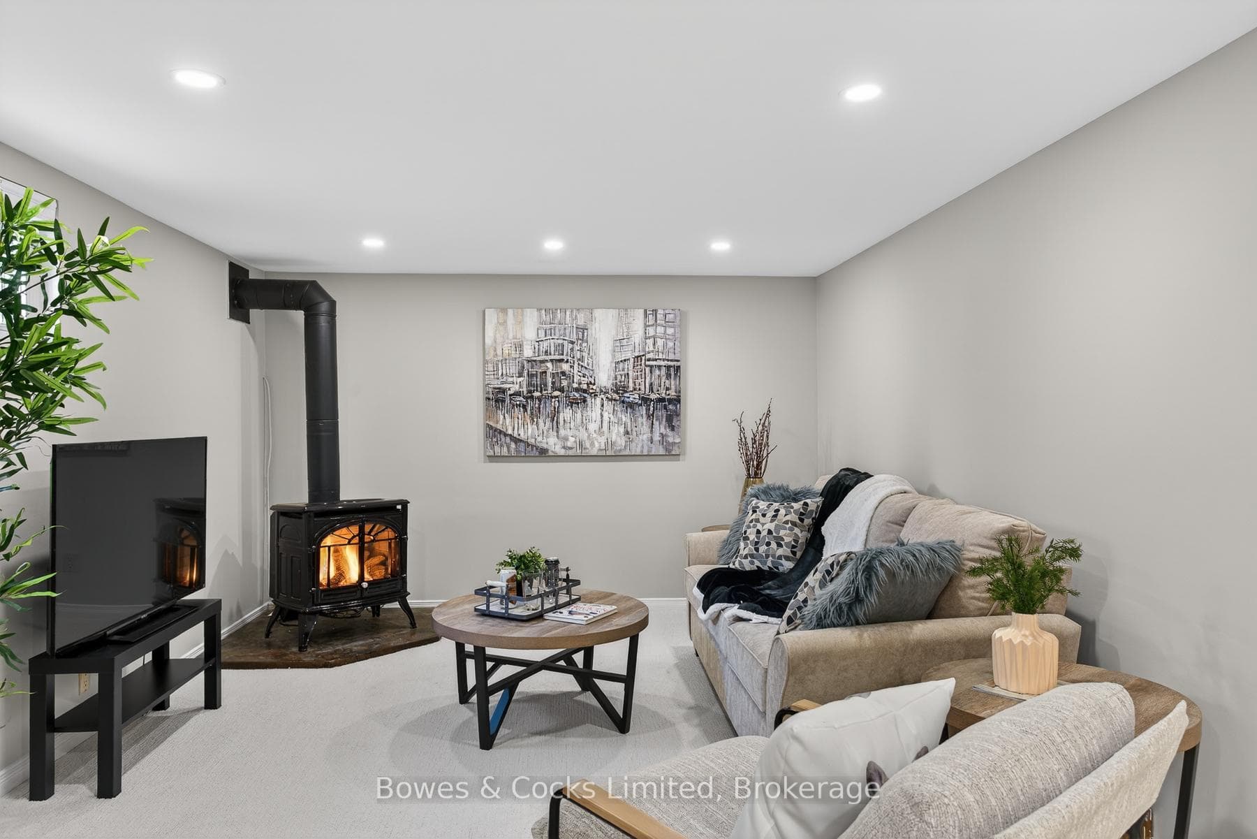 820 Nicholls Street photo 34