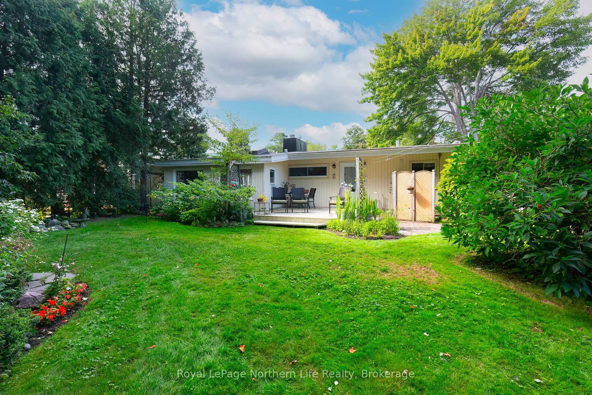 196 Parsons Avenue photo 35