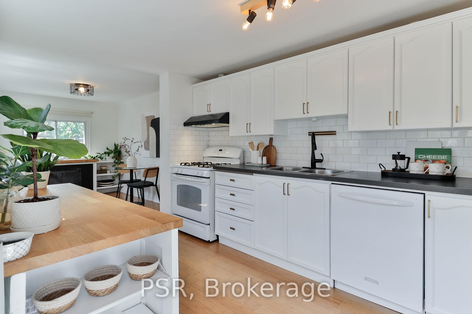 175 Maria Street photo 15