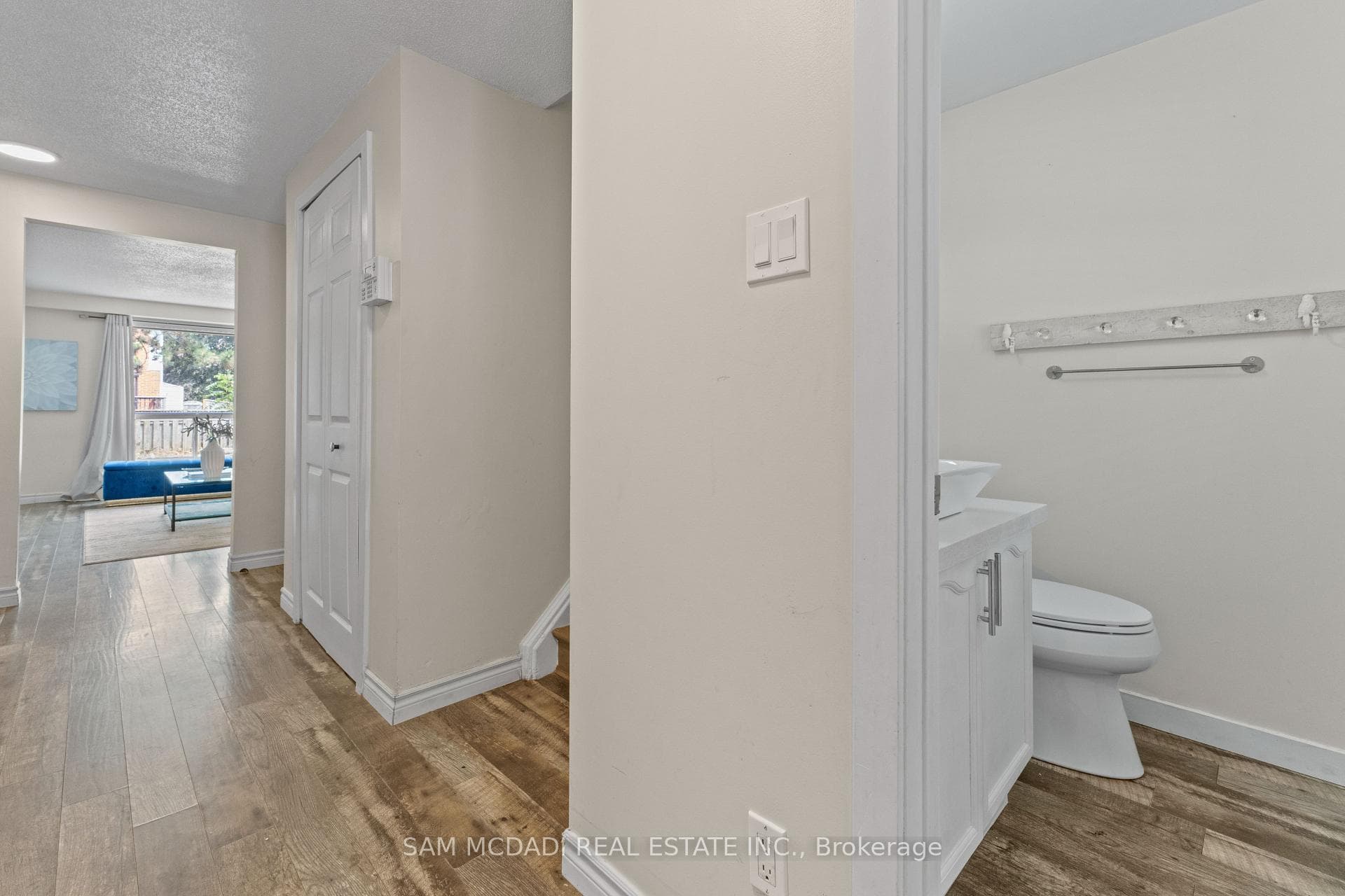 65 Edgemere Drive photo 5