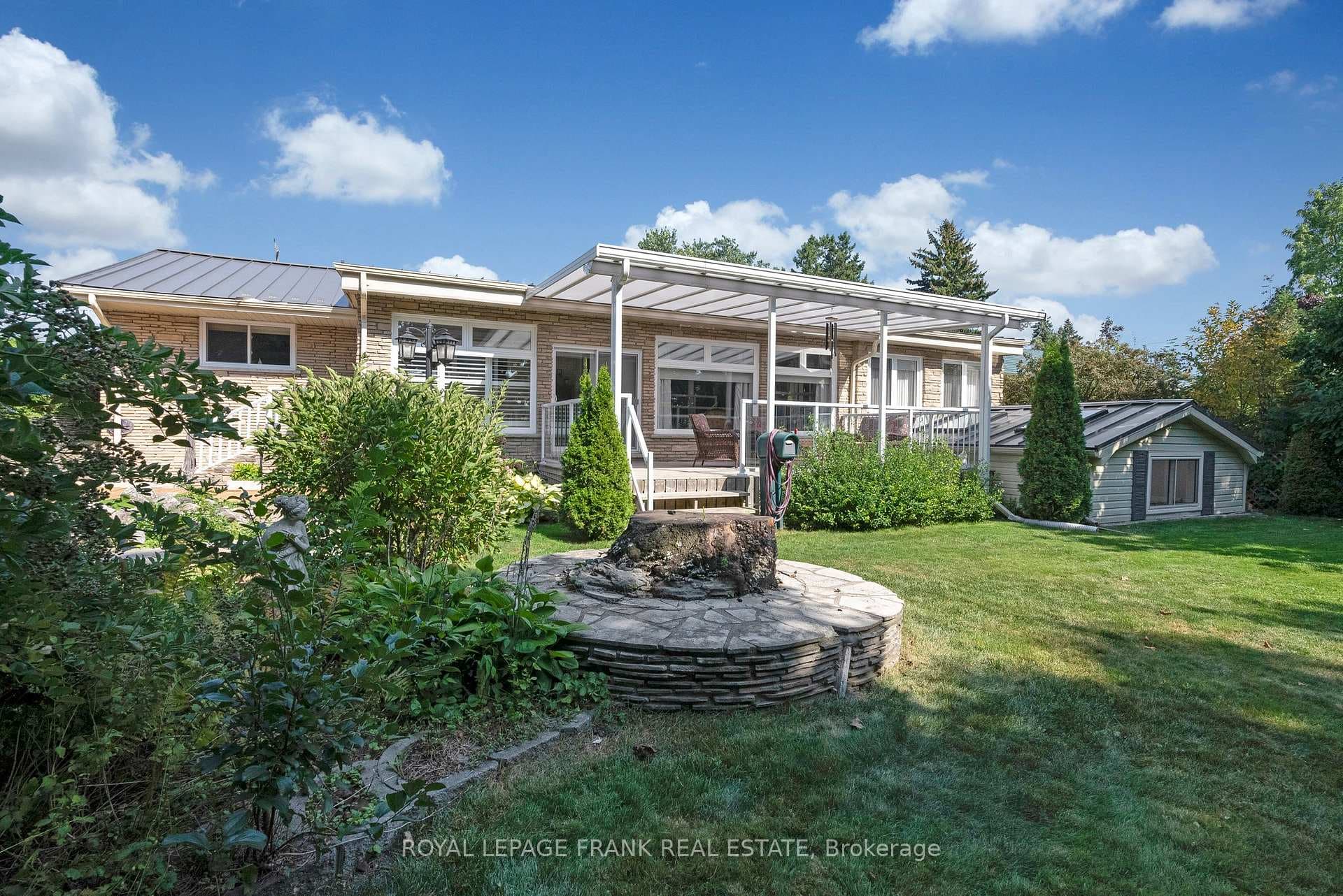 906 Liverpool Road photo 12