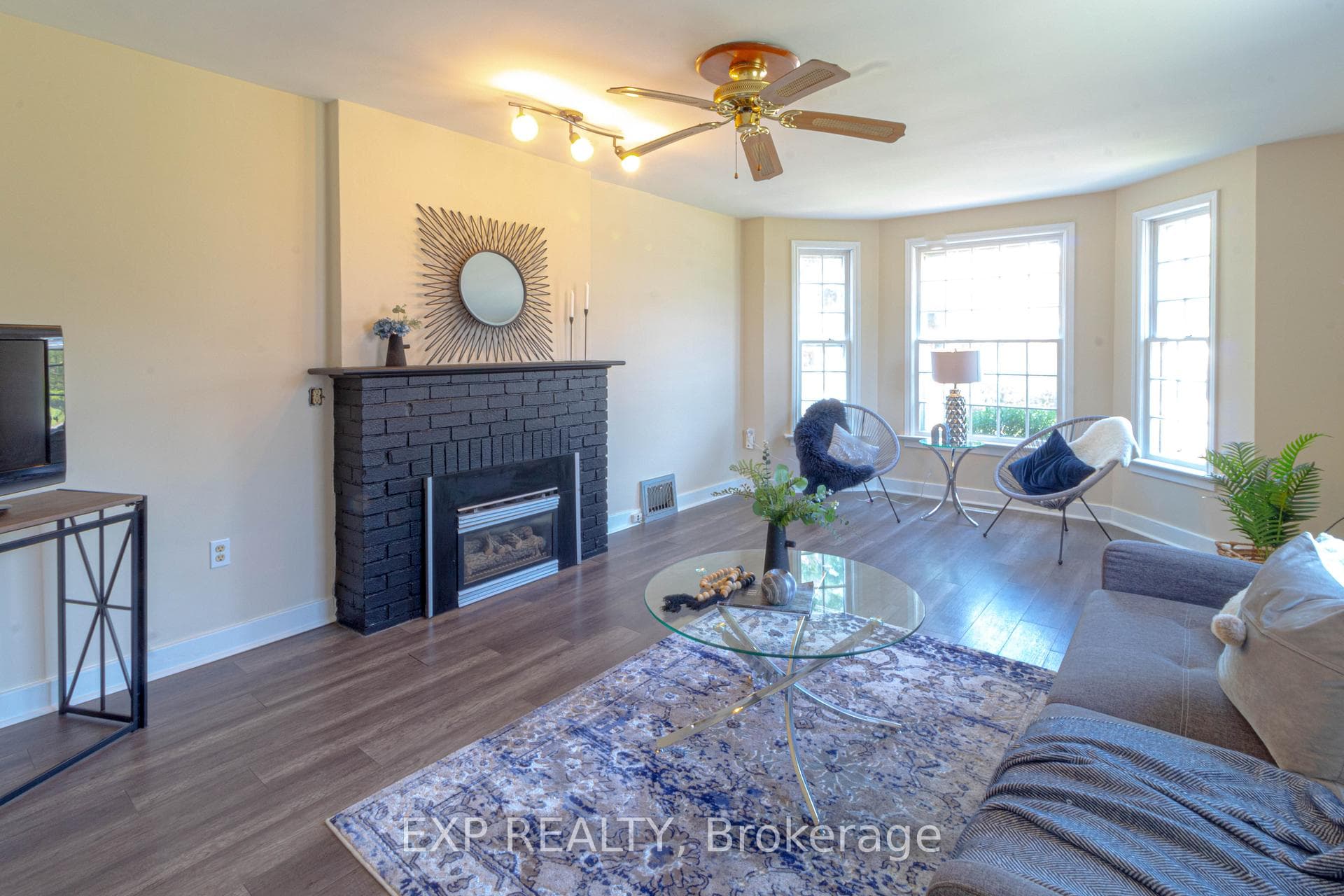 5782 Byng Avenue photo 17