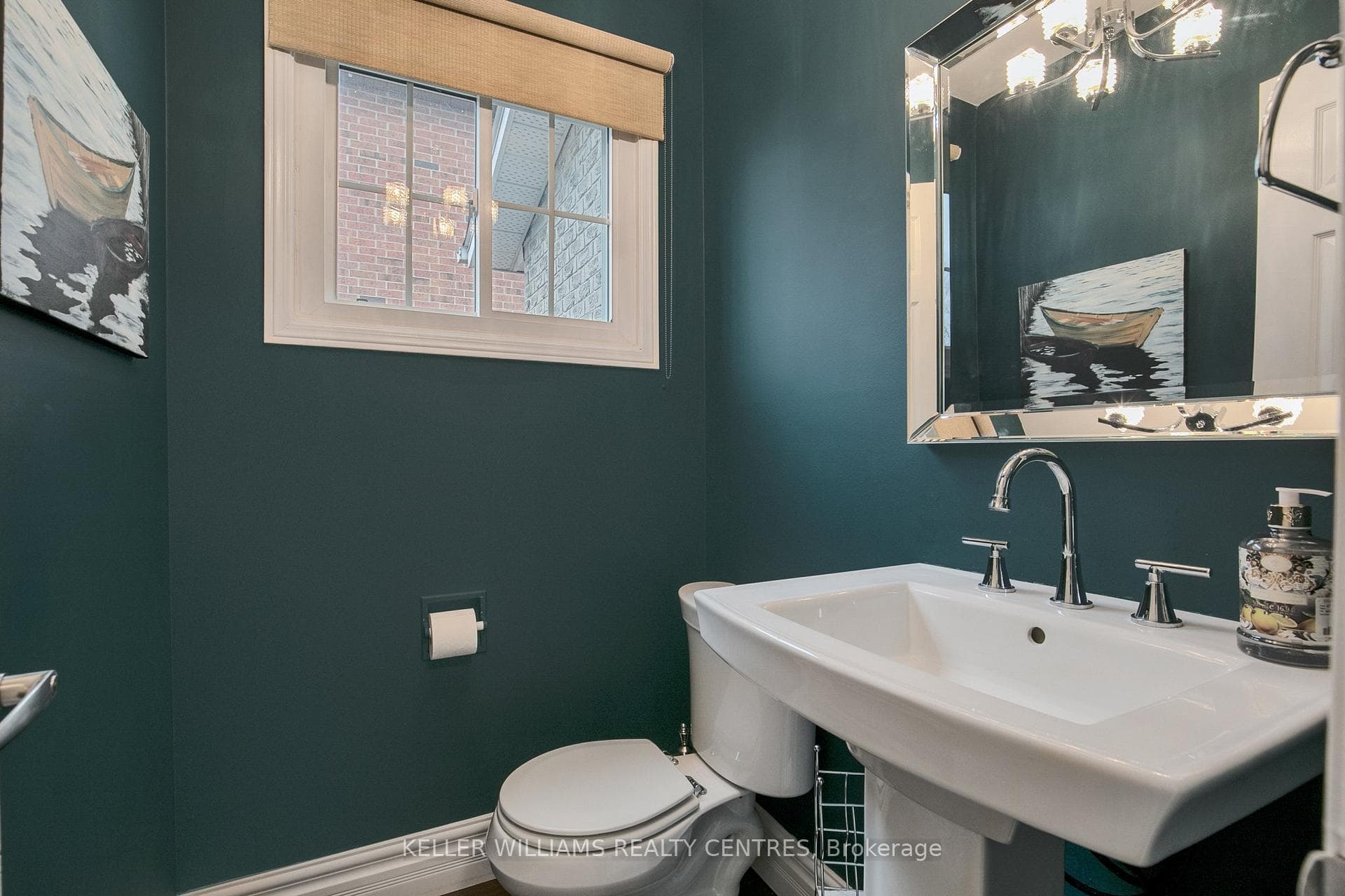 237 Osmond Crescent photo 16