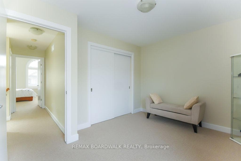 51 Drouin Avenue photo 34