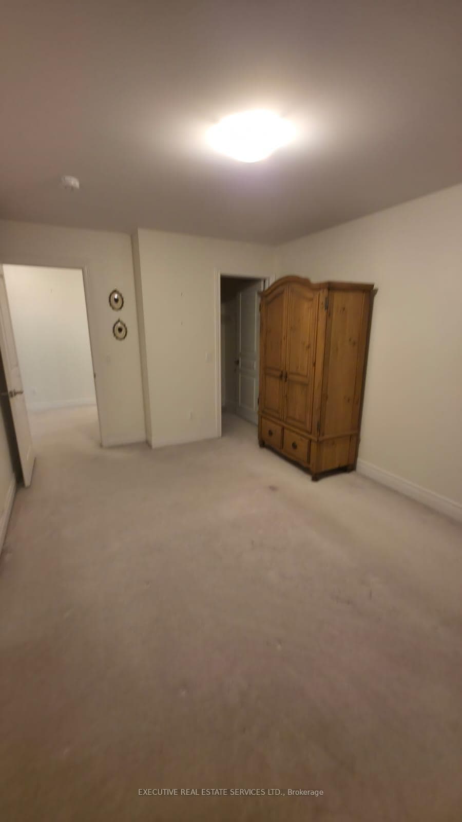 28 Manhattan Court photo 20