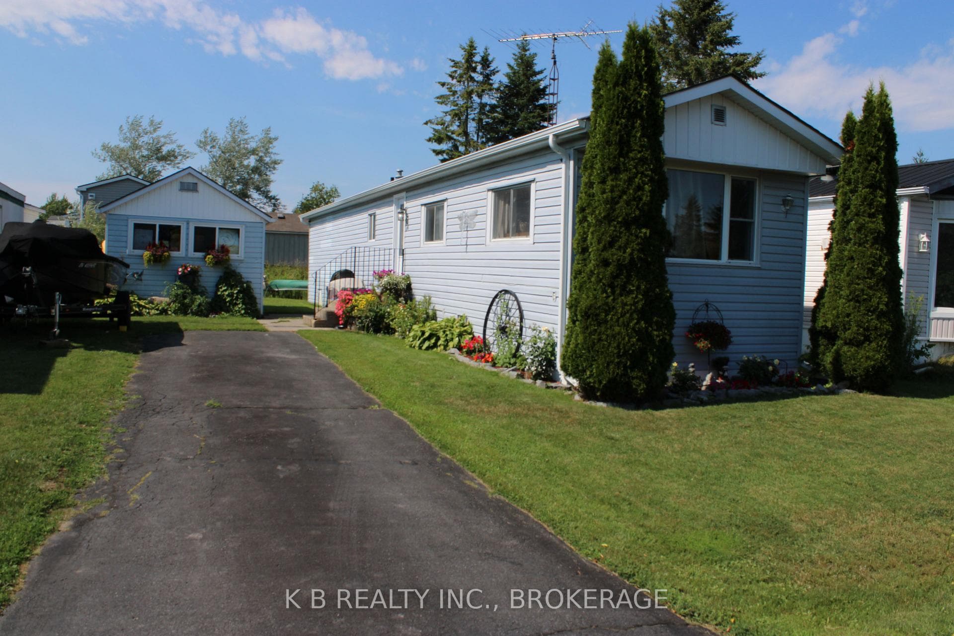 4 Cedar Street photo 16