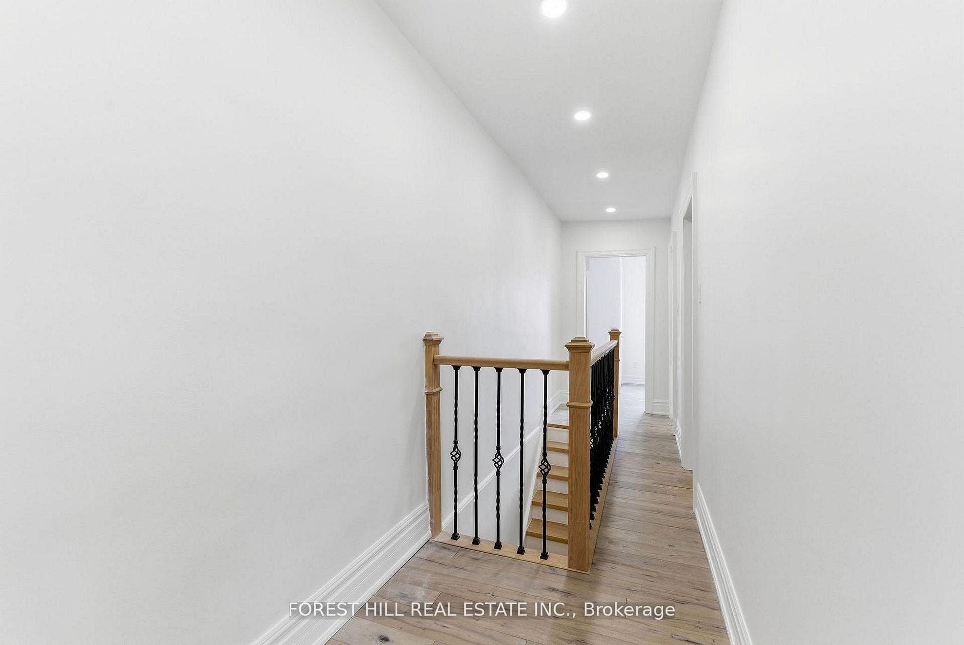 1297 Davenport Road photo 14