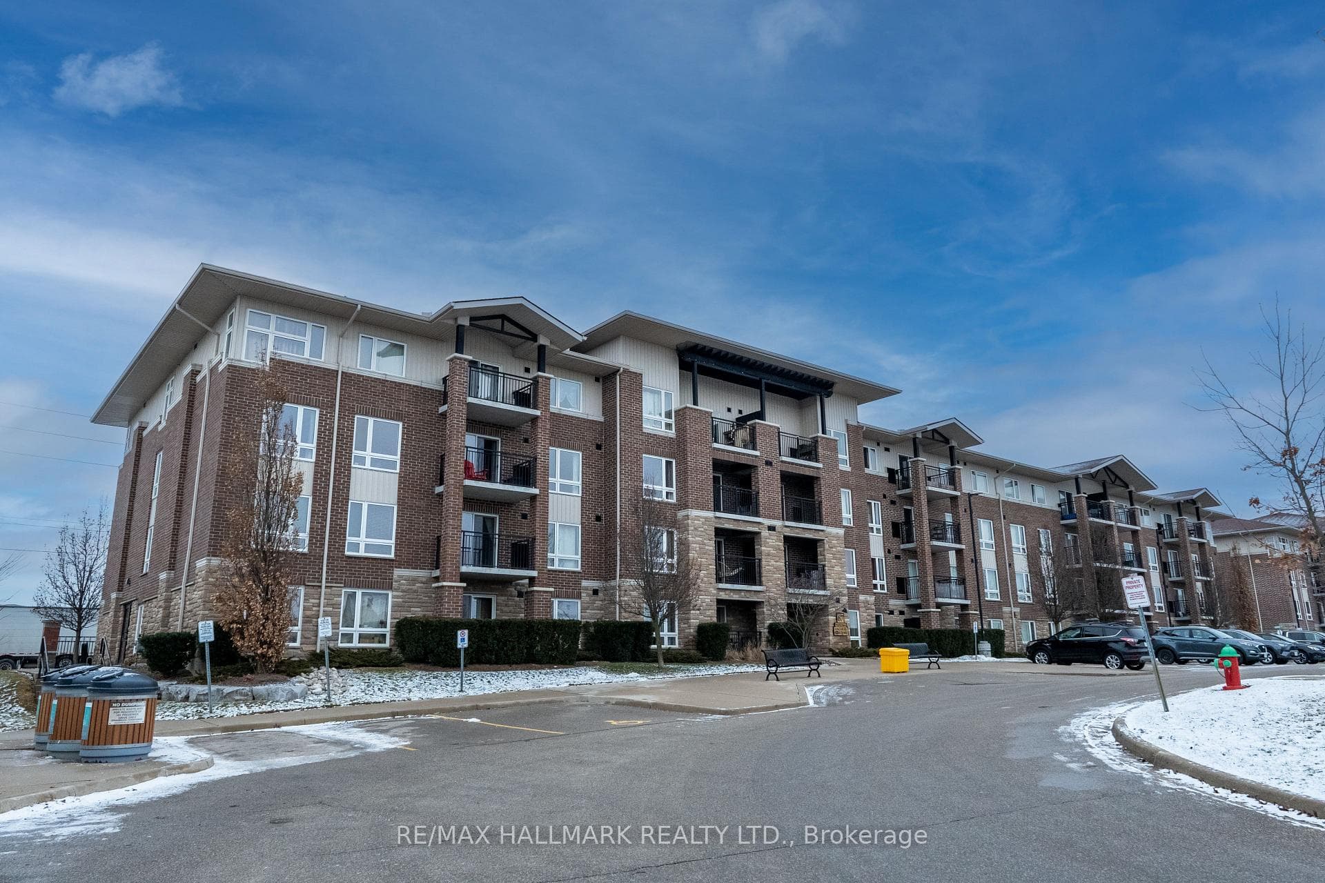 67 Kingsbury Square Unit 214 photo 1