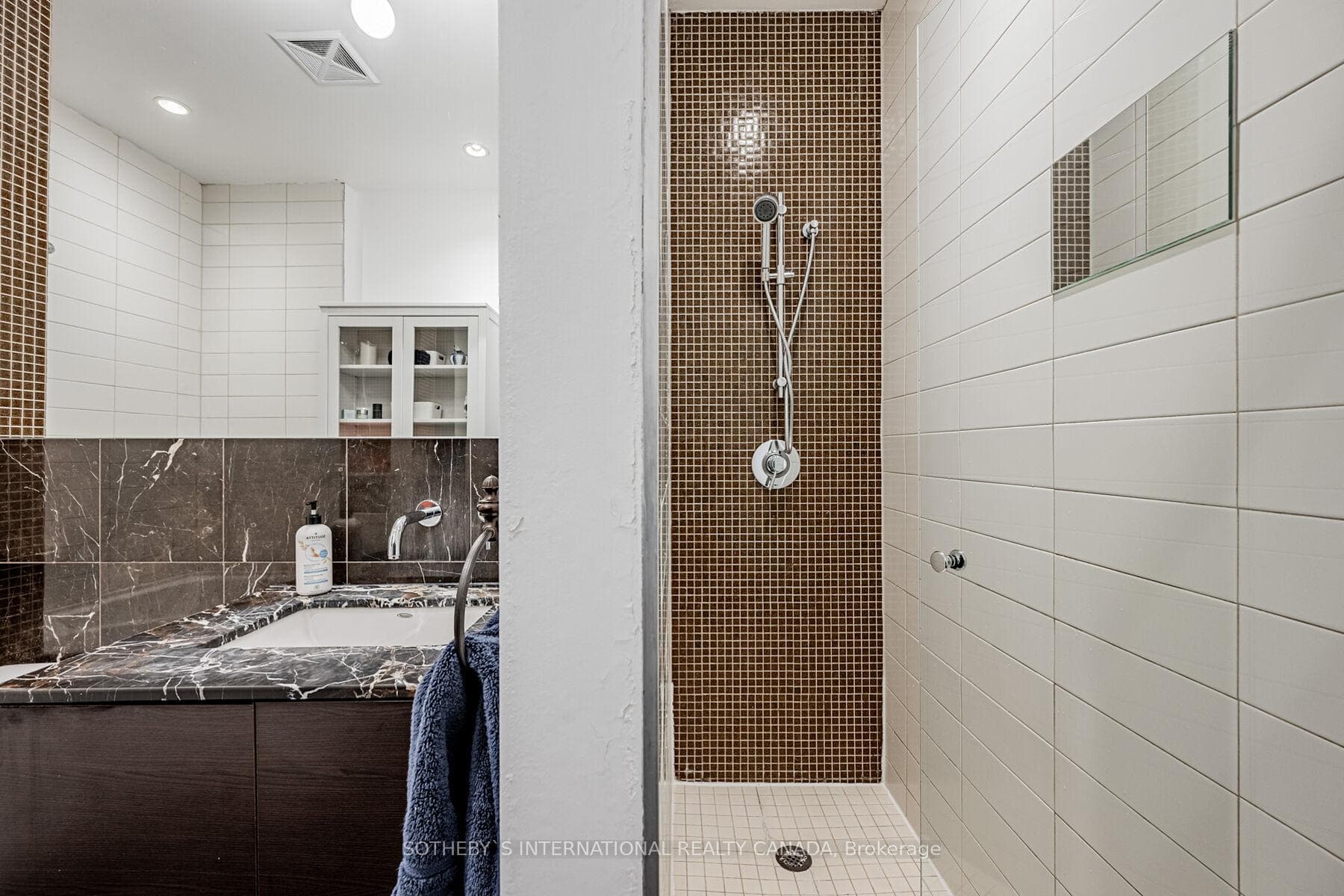 380 Macpherson Avenue Unit PH 614 photo 18