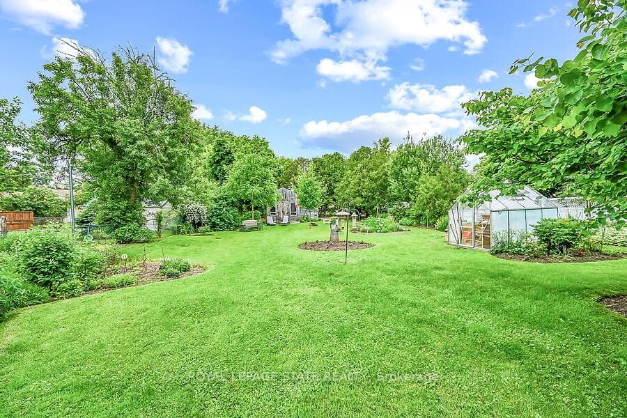 3 Tara Place photo 35