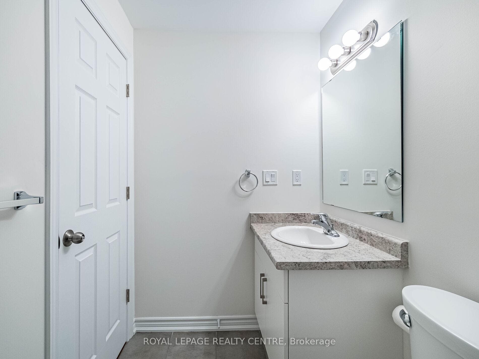 10 Carnation Avenue Unit 16 photo 30