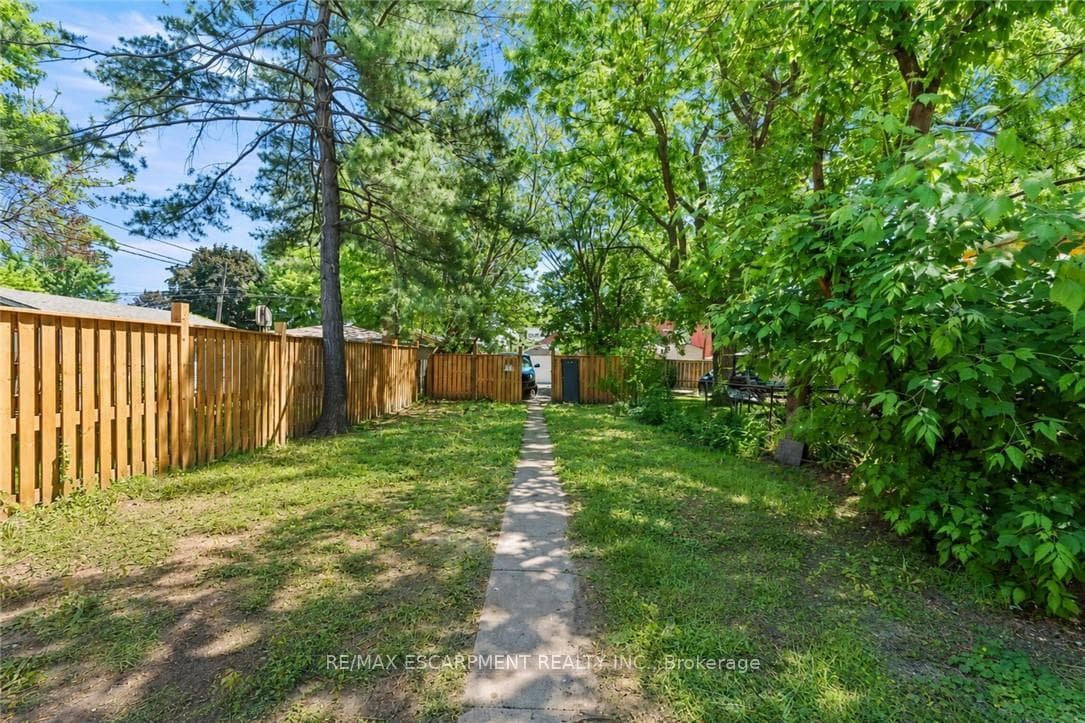 192 VICTORIA Avenue photo 23
