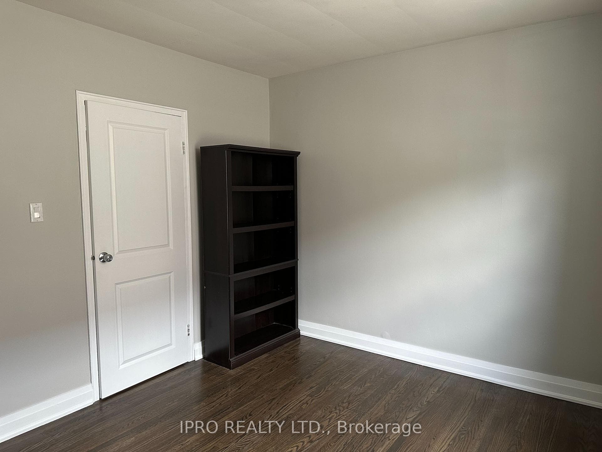 6 Seventeenth Street Unit 4 photo 4