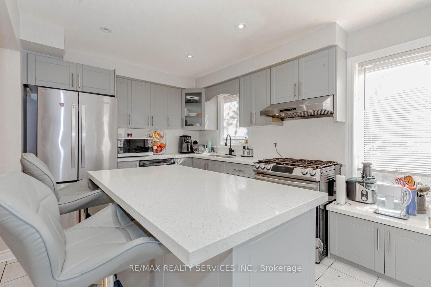 40 Manorwood Court photo 10