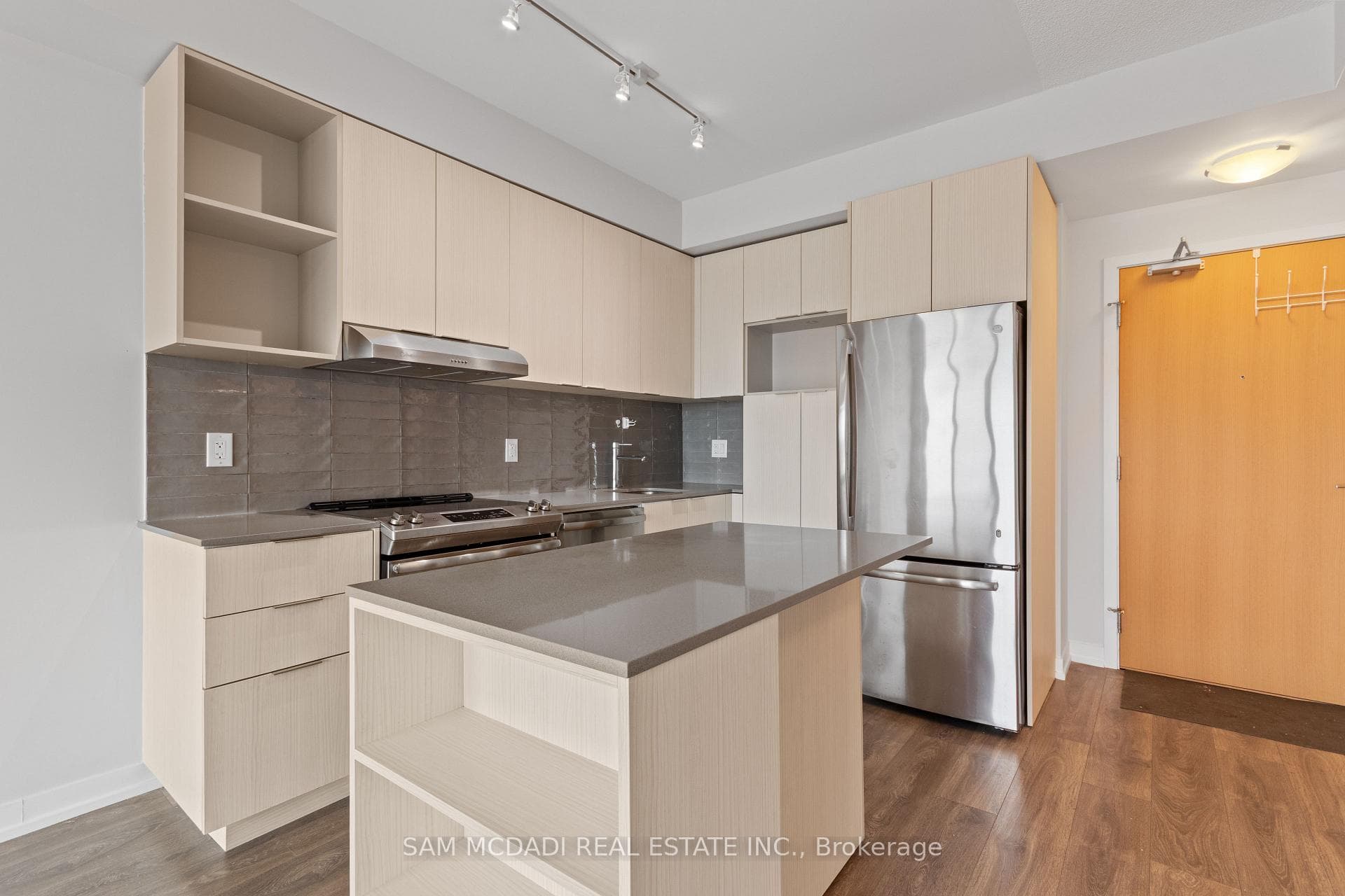2520 Eglinton Avenue Unit 1316 photo 2