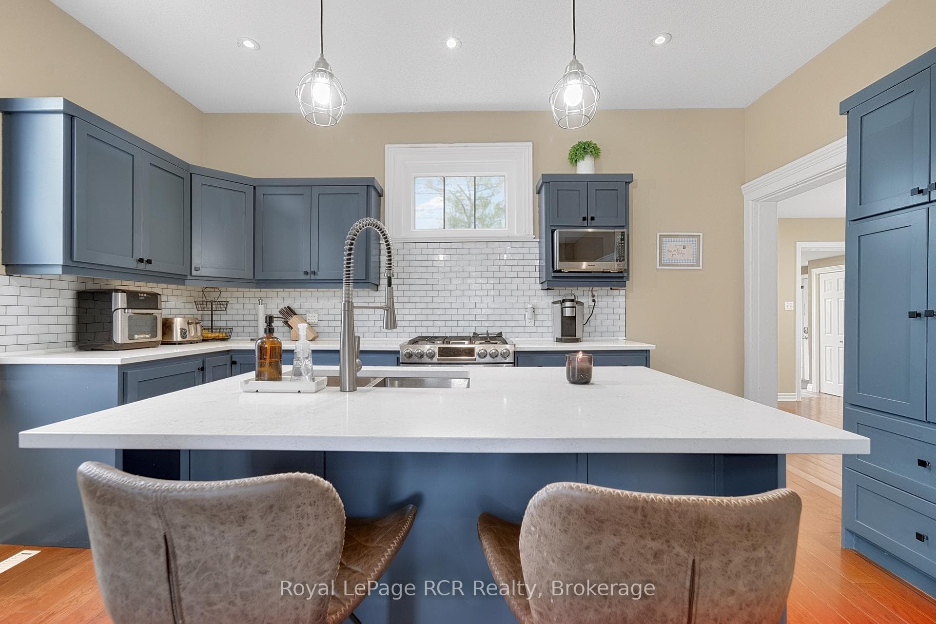 236 Andrew Street photo 10