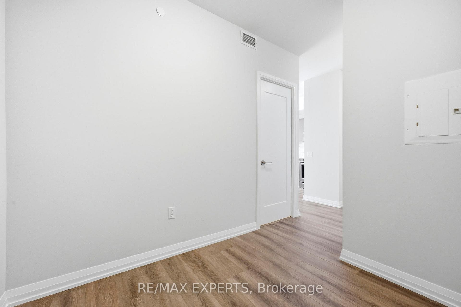 9000 Jane Street Unit 1220 photo 11