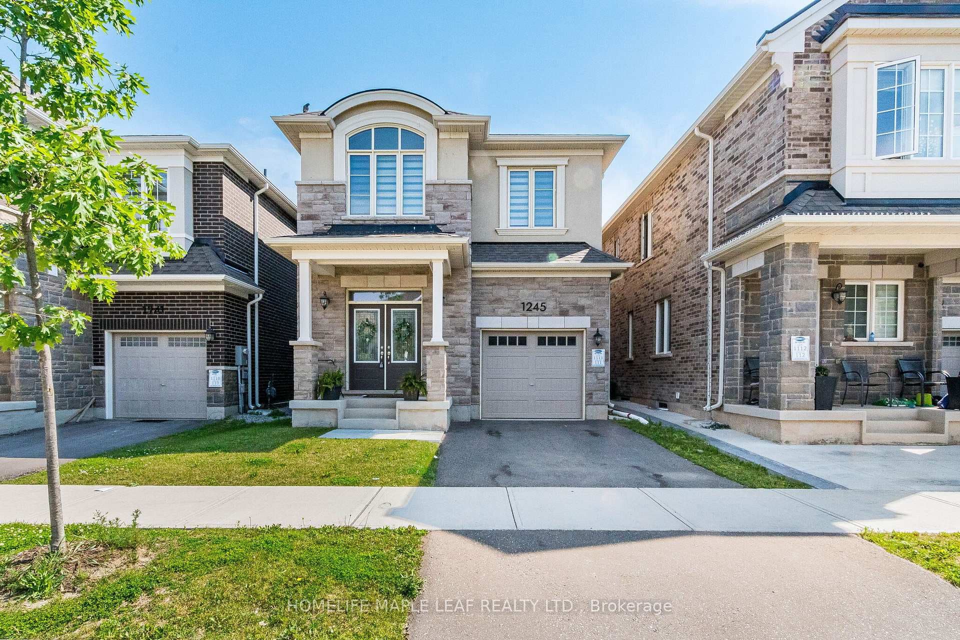 1245 Muskoka Heights photo 1