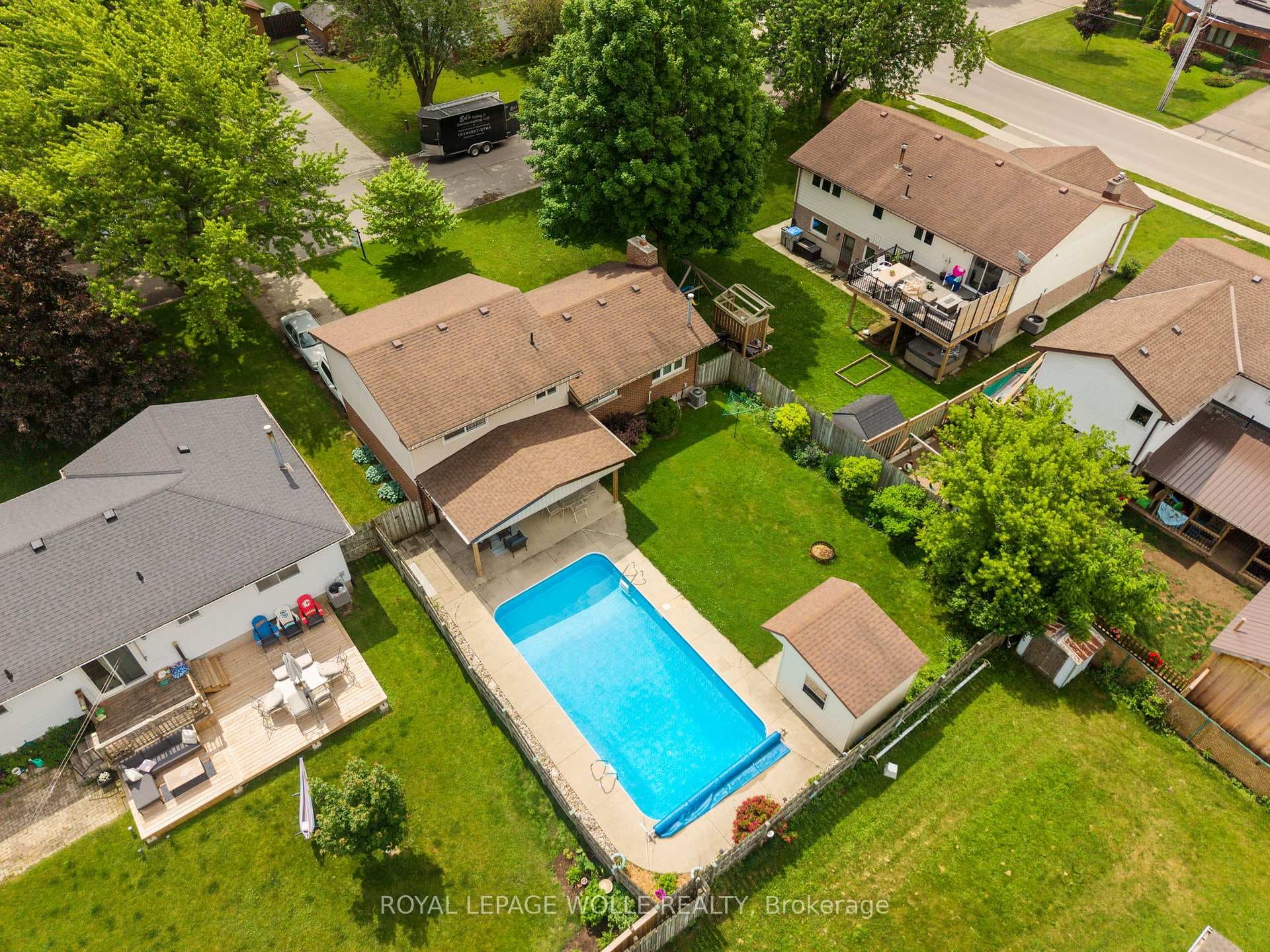218 Arris Crescent photo 43